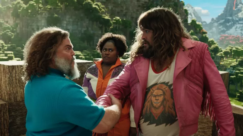 Jack Black Membina Mansion di Pelayan Filem Minecraft Persendirian